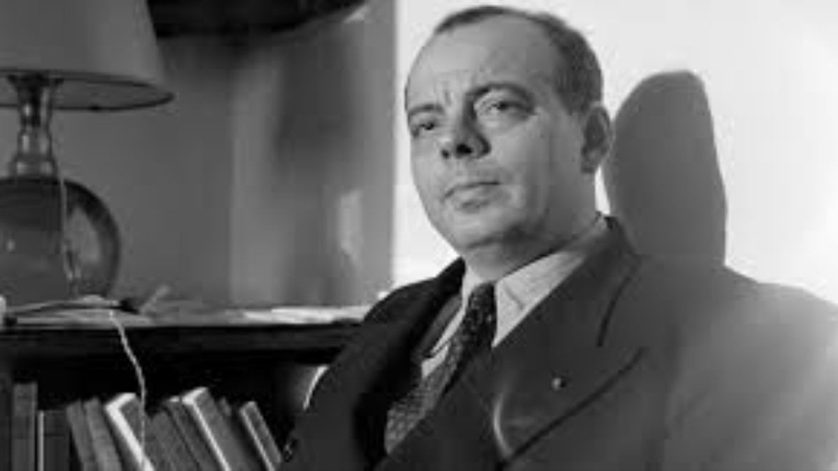 Antoine de Saint-Exupéry’un Küçük Prens kitabının canlı gösterisi yapılacak