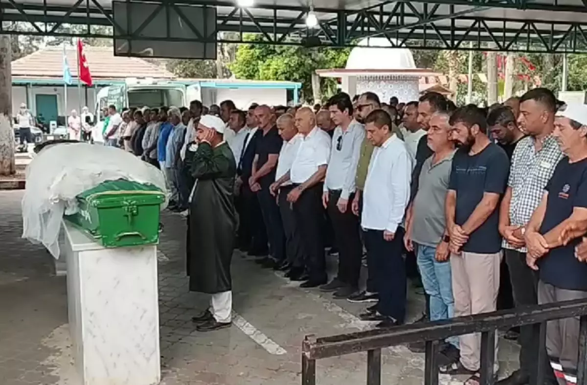 Yağmur Dedecan Son Yolculuğuna Gözyaşlarıyla Uğurlandı