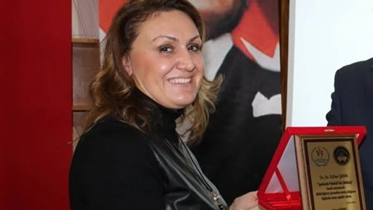 Sahtecilikten baro kaydı silinen CHP’li eski başkan, korsan avukatlık yapıyor