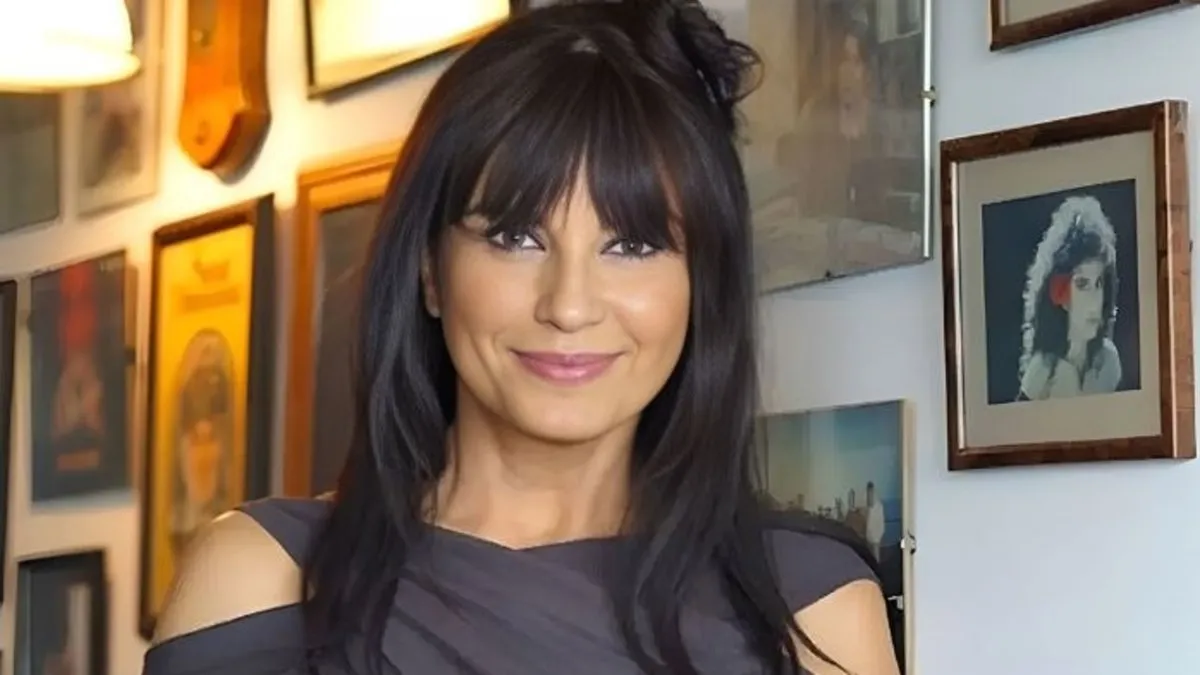 Ayşegül Aldinç 97 yaşındaki annesinin doğum gününü kutladı: Maşallah alırız!