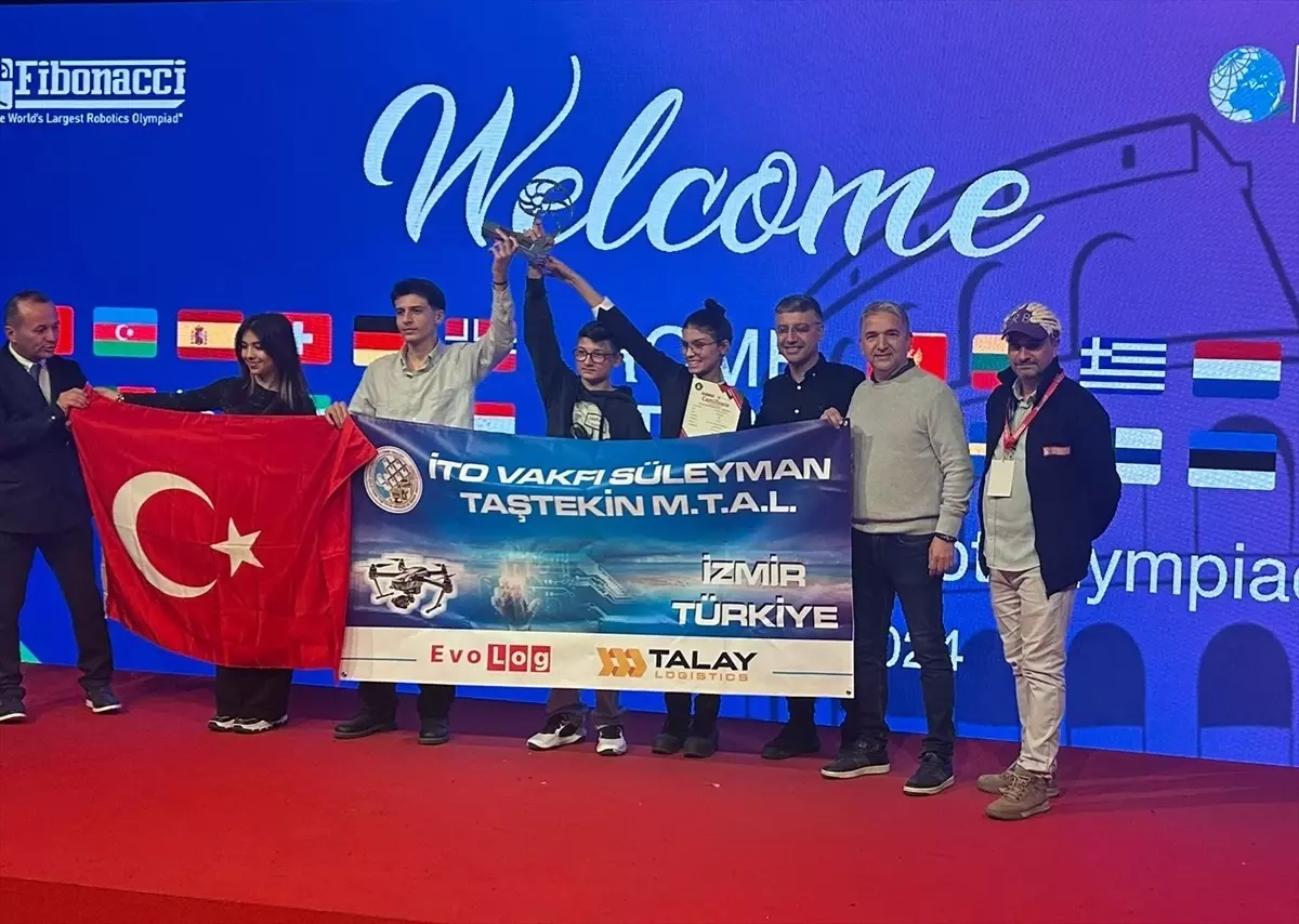 İzmirli Öğrenciler Roma’da Dünya Şampiyonu Oldu