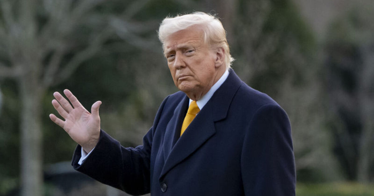 Trump’ın bazı ülkeler için ABD’ye yeni bir “seyahat yasağı” üzerinde çalıştığı iddia edildi