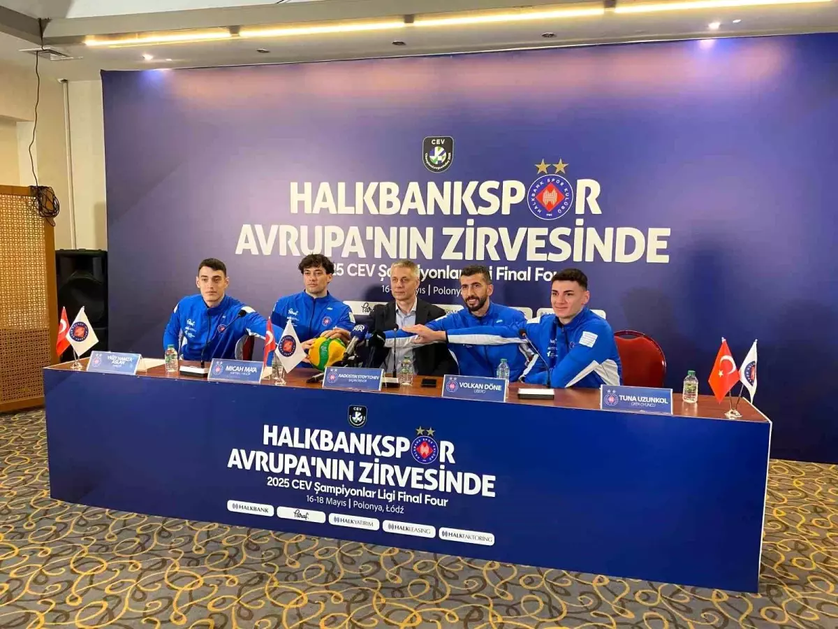 Halkbank Dörtlü Finalde Savaşacak