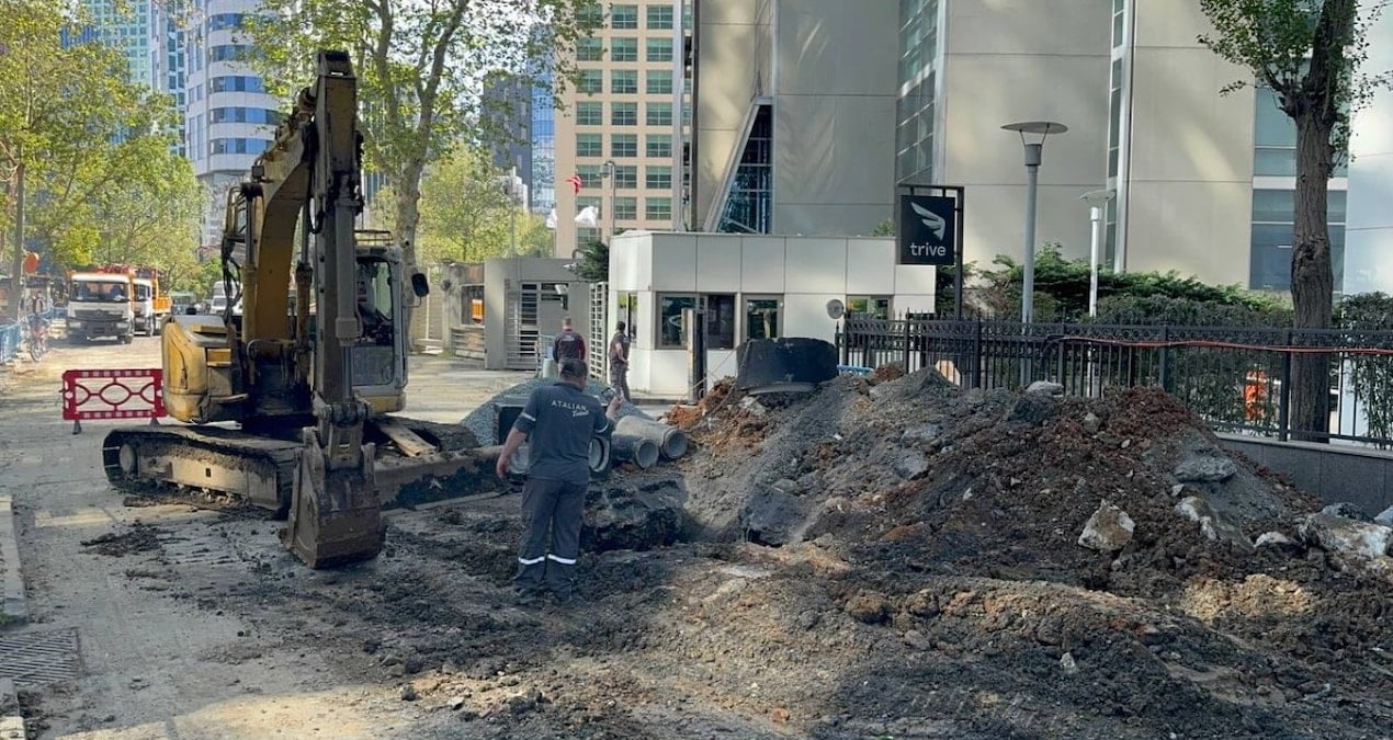 Sarıyer’de çöken yolda ekiplerin çalışması 4. gününde sürüyor